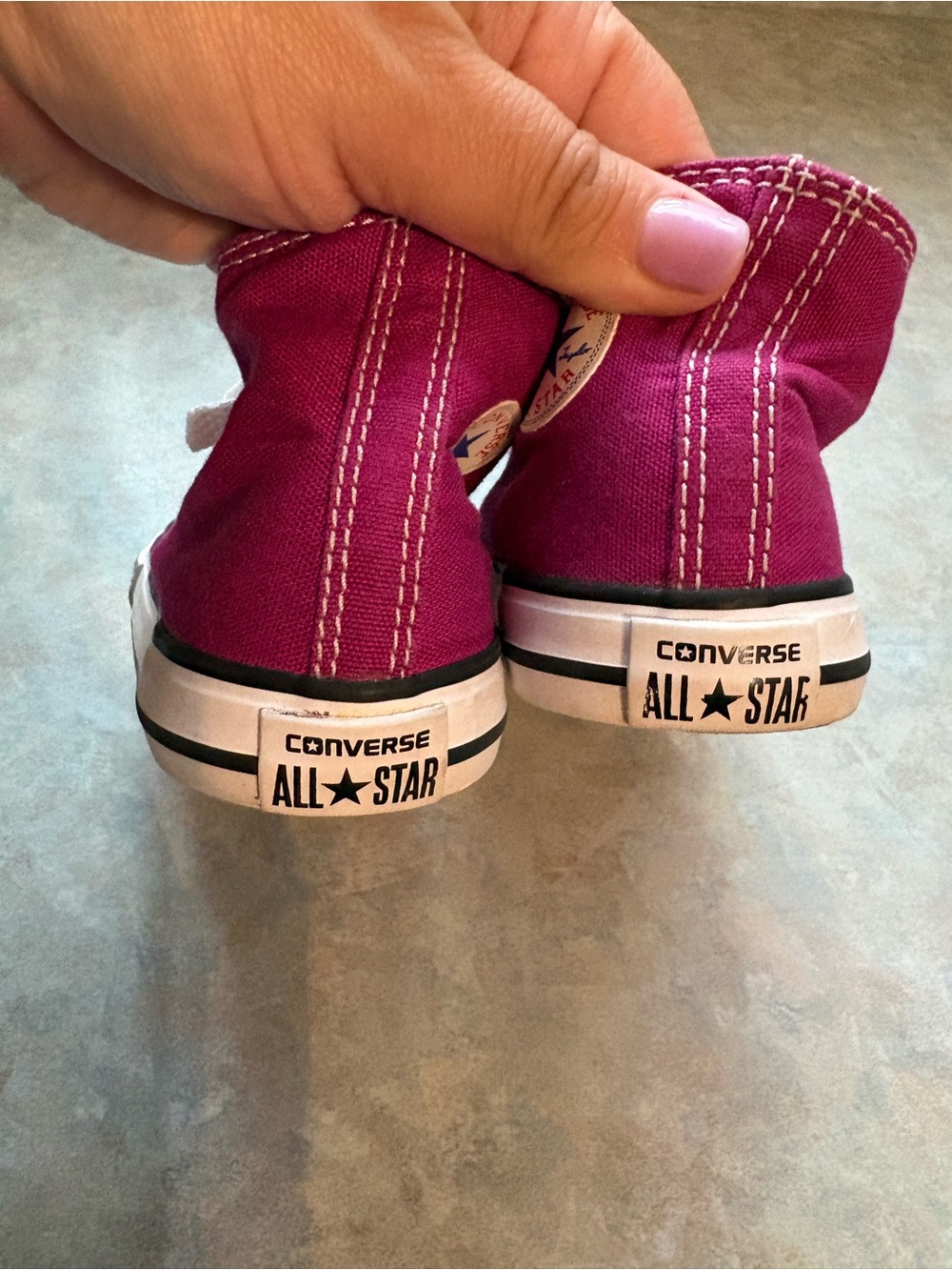 Converse size 7C Kids' High-Top Sneakers in Magenta and White - Picture 7 of 9